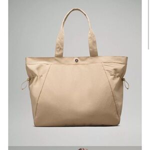 GUC lululemon side cinch shopper Tote Bag 18L